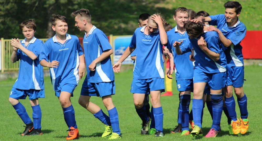 Исследование: дети, которые занимаются командными видами спорта, реже страдают от психических расстройств