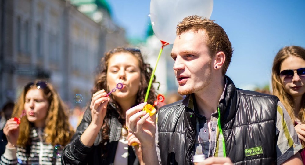 18% называют молодежи концом молодости назвали момент, когда начинаешь ухаживать за родителями