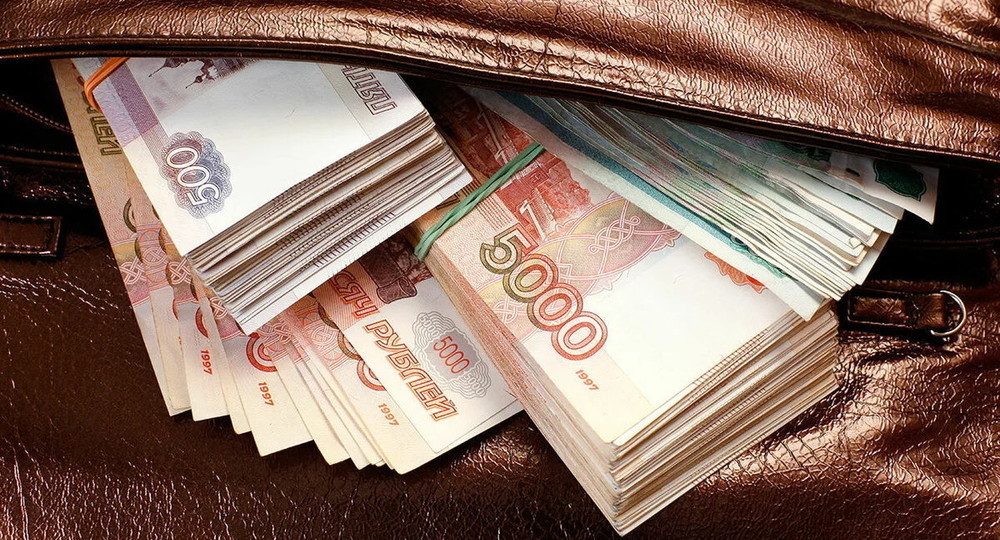 На Сахалине выпускники, закончившие школу с отличием, получили премии На Сахалине выпускники, закончившие школу с отличием, получили премии