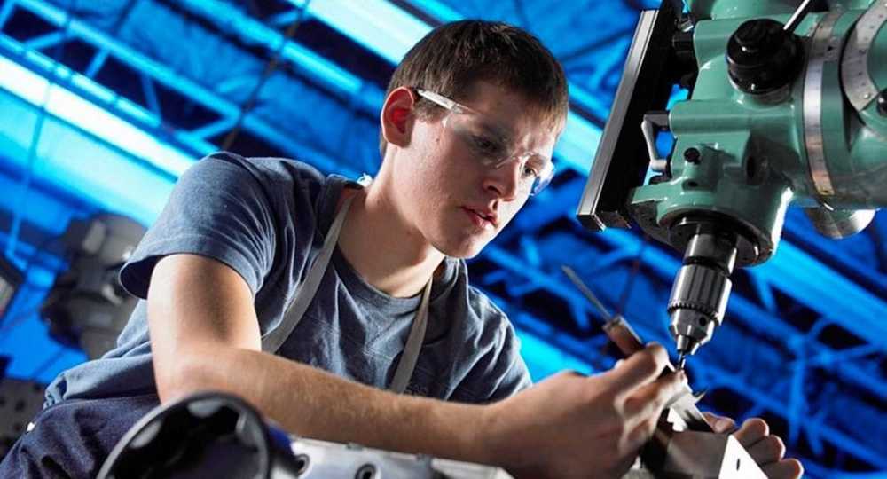 В Кемеровской области студенты замещают мобилизованных сотрудников предприятий