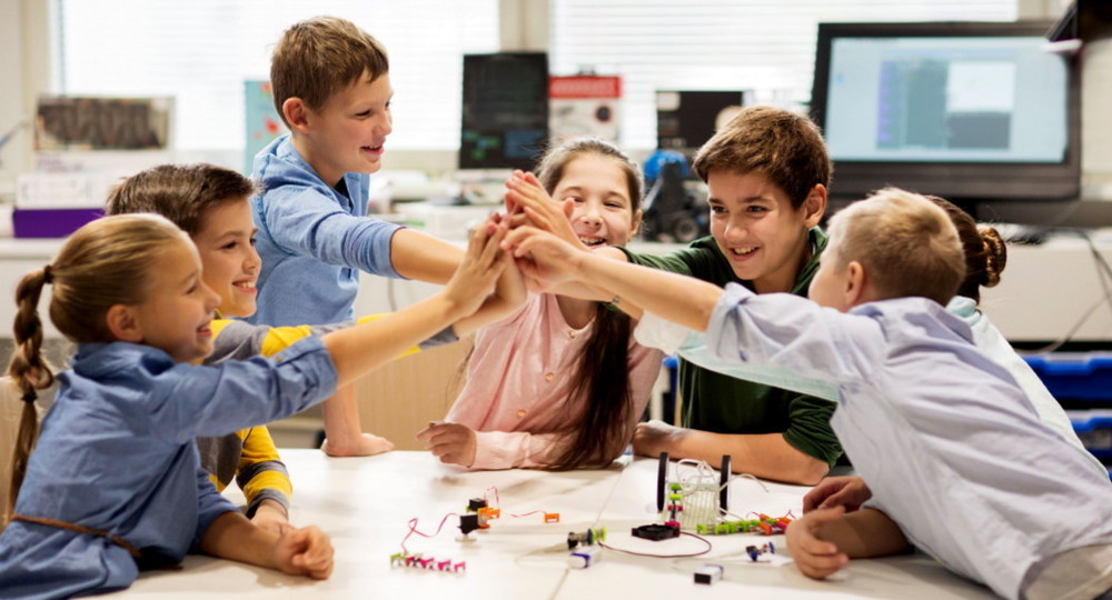 Активное образование = самообучение + коммуникация Активное образование = самообучение + коммуникация