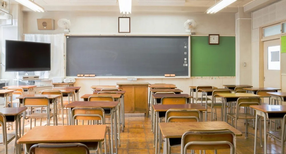 В Румынии рекомендуют отменить «зимнее время» в школах В Румынии рекомендуют отменить «зимнее время» в школах