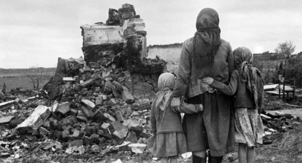 Путин поручил внести в учебные программы материалы о геноциде народов СССР