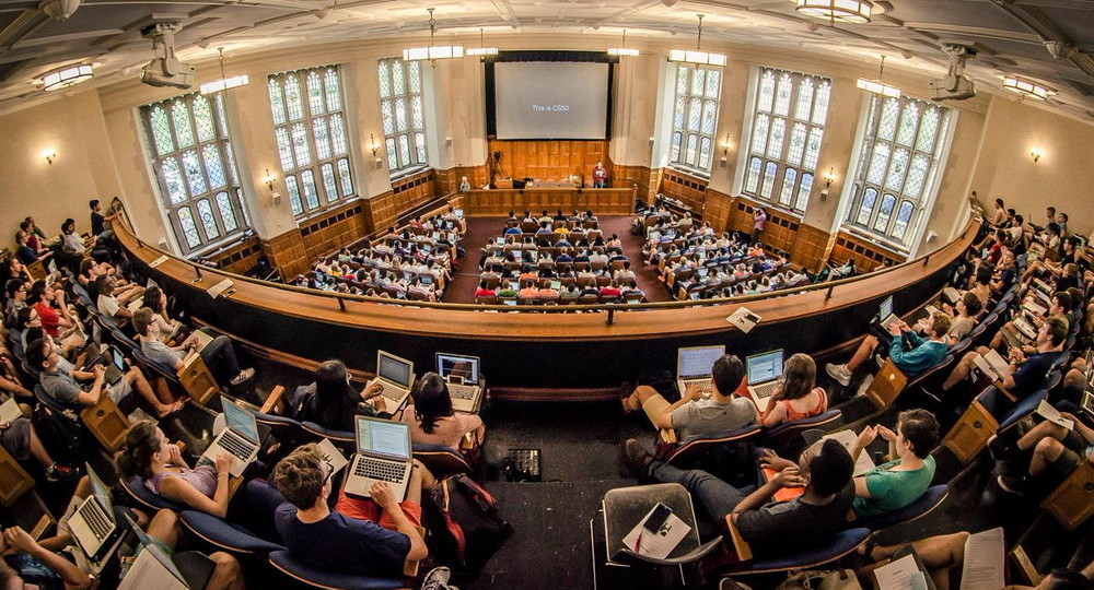 Минобрнауки РФ уточнило особенности признания украинских дипломов Минобрнауки РФ уточнило особенности признания украинских дипломов