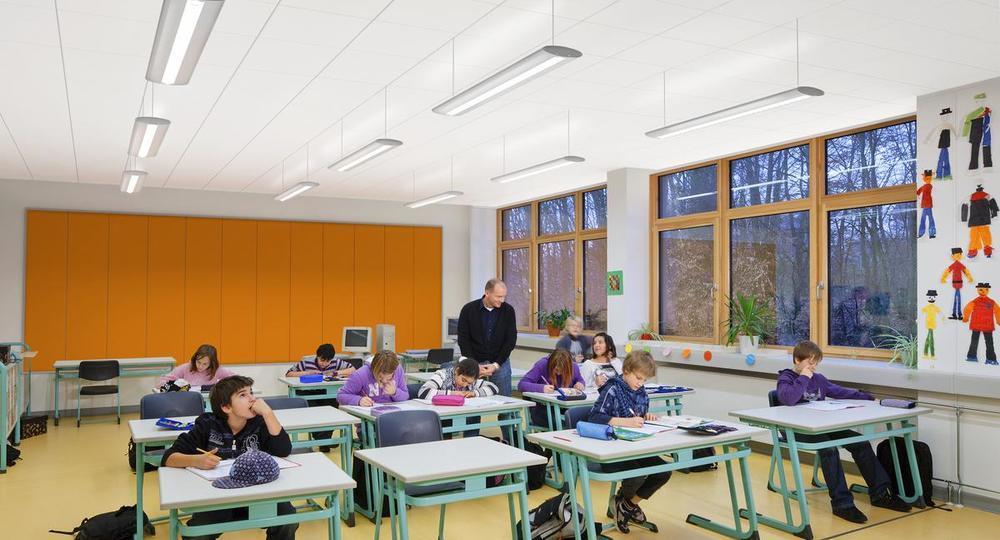 Владимир Путин разрешил повышать статус школ и детсадов Владимир Путин разрешил повышать статус школ и детсадов