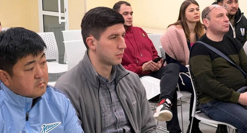 Первую группу учителей на Сахалине обучили управлению беспилотниками Первую группу учителей на Сахалине обучили управлению беспилотниками