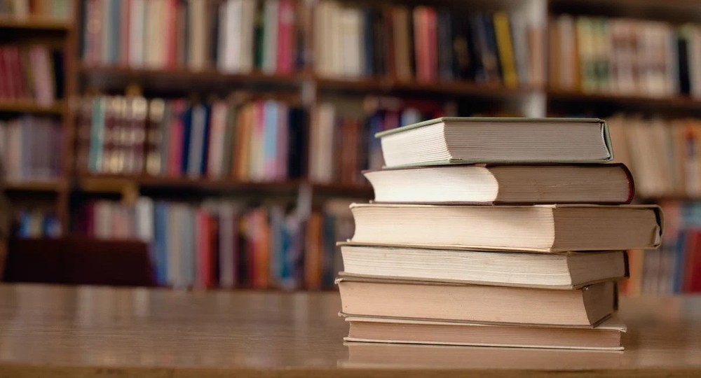 Российские издатели решили пересказывать международные бестселлеры