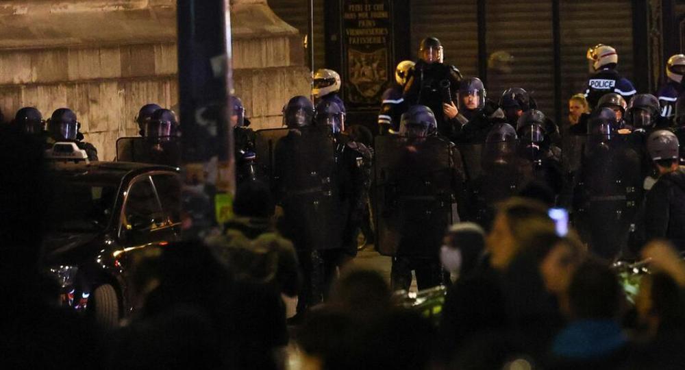 Во Франции проходят массовые забастовки