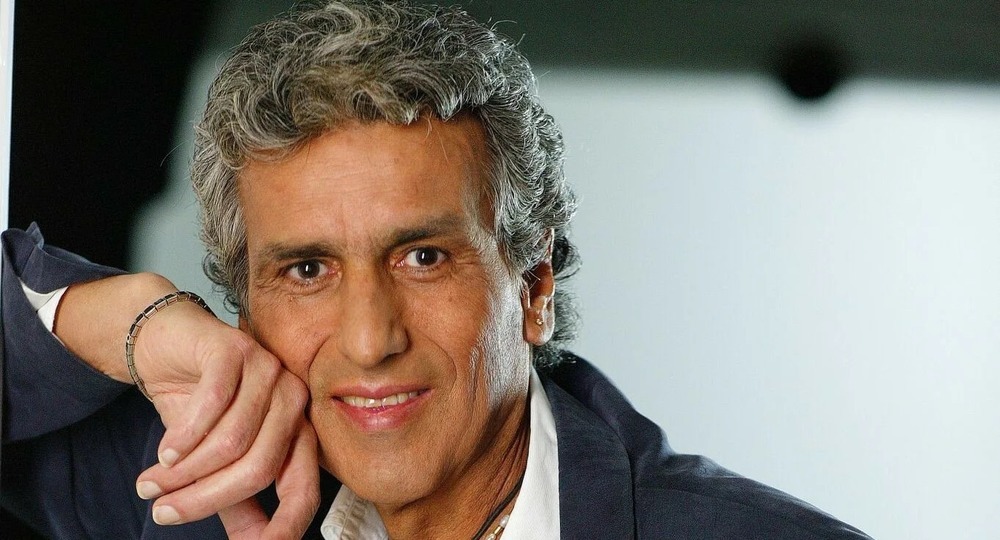 Умер итальянский певец Тото Кутуньо Умер итальянский певец Тото Кутуньо