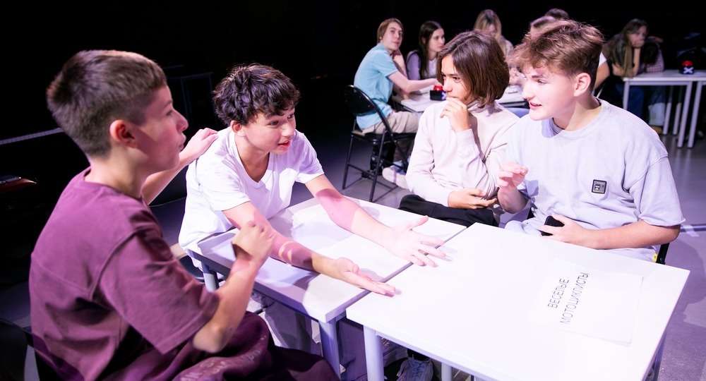 Для чего подростки участвуют в школьных мероприятиях