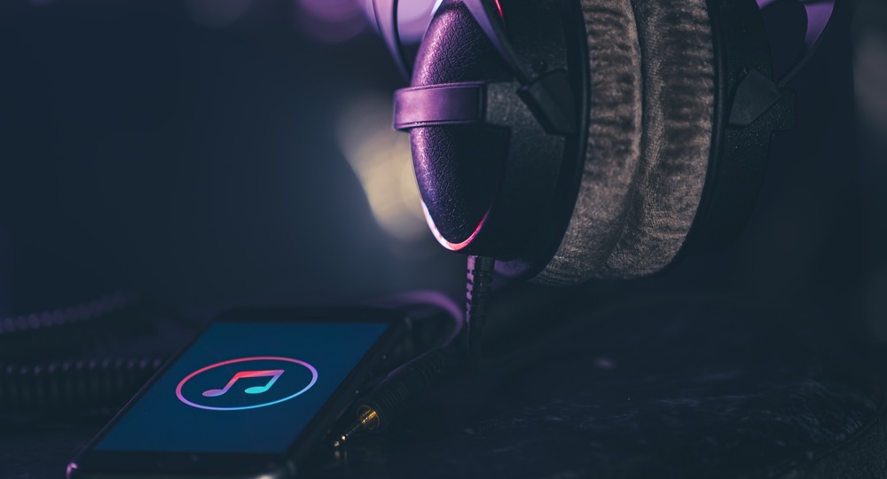 «Мы тебя такому научили»: подкаст для родителей от Учи.ру возвращается с премьерой сезона эксклюзивно в VK Музыке