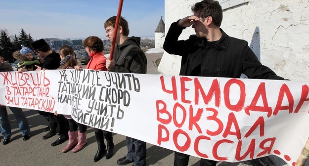 Более 650 родителей в Татарстане подписали письмо президенту РФ в защиту татарского языка Middle size 1506068367