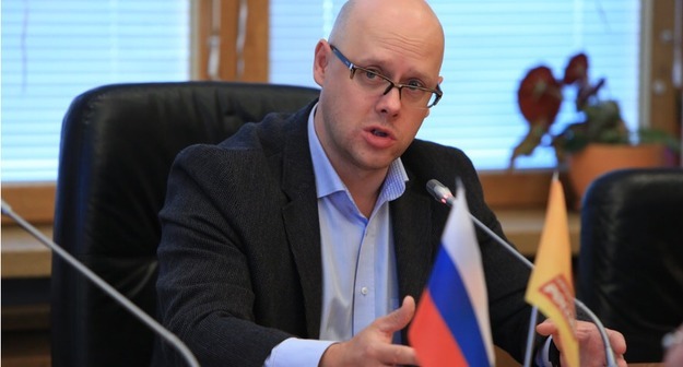 В Госдуму внесен проект о запрете распространения криминальной субкультуры в соцсетях Middle size 1511169391