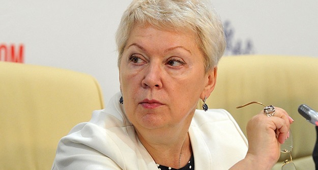 Министр образования вылетела в Пермь на место ЧП в школе Middle size 1516090476