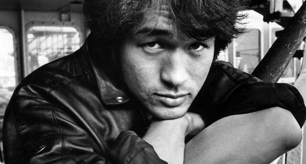 «Смерть стоит того, чтобы жить, а любовь стоит того, чтобы ждать» Middle size 1534326640