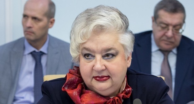 В Совете Федерации предложили учить студентов педвузов правильно одеваться Middle size 1535364141