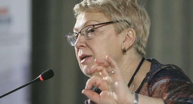 Ольга Васильева: Старшеклассники не умеют ни читать, ни понимать прочитанное Middle size 1544428343