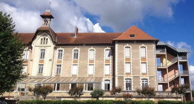 Почему мусульмане учатся в католических школах Франции Почему мусульмане учатся в католических школах Франции