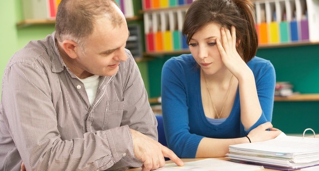 «Репетиторство существует в стихийных формах, превращаясь порой в жульничество и крохоборство»   