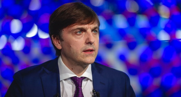 Министр просвещения РФ Кравцов выехал в ижевскую школу, где произошла стрельба, сообщает пресс-служба ведомства Middle size 1664186798