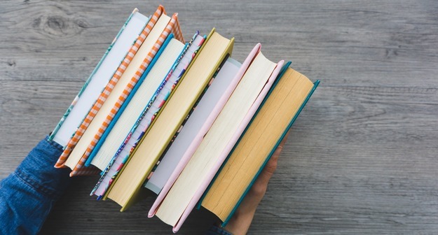 Минпросвещения создаст единые учебники по всем предметам к 2028 году Минпросвещения создаст единые учебники по всем предметам к 2028 году