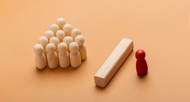 Нафтали Беннет: нужно расформировать министерство образования в Израиле Нафтали Беннет: нужно расформировать министерство образования в Израиле