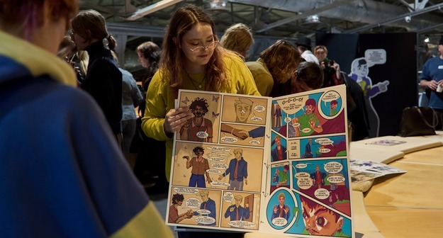 «Мы не боялись делать персонажам больно»: когда учебник не работает, работают комиксы