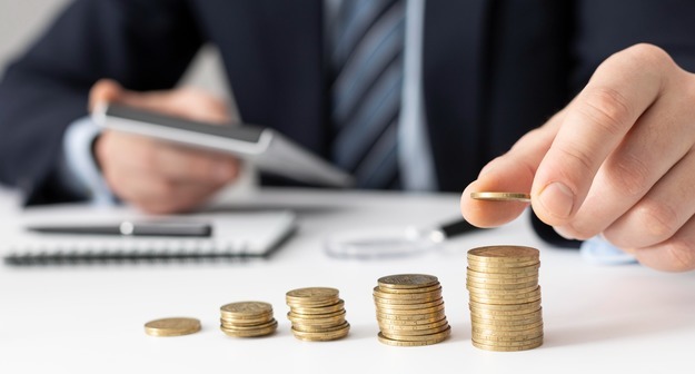 В Госдуме предложили в несколько раз повысить зарплату школьным учителям В Госдуме предложили в несколько раз повысить зарплату школьным учителям