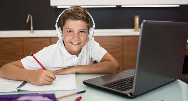 В России хотят запретить сайты с готовыми домашними заданиями В России хотят запретить сайты с готовыми домашними заданиями