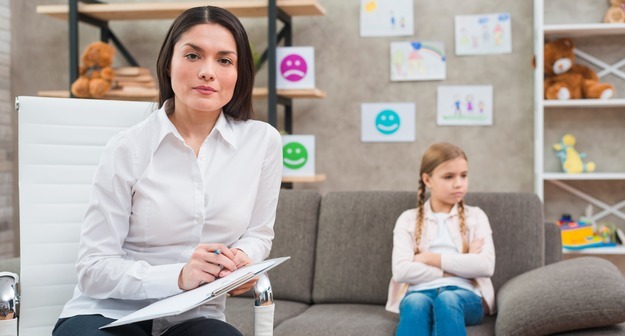 В Госдуме предложили закрепить норму – один школьный психолог на 300 учеников