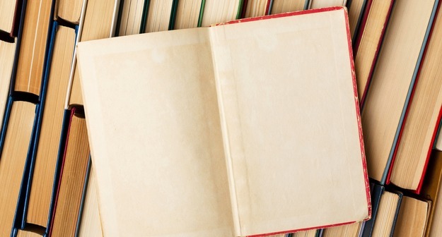 Десять тысяч писателей выпустили «пустую» книгу в знак протеста против ИИ