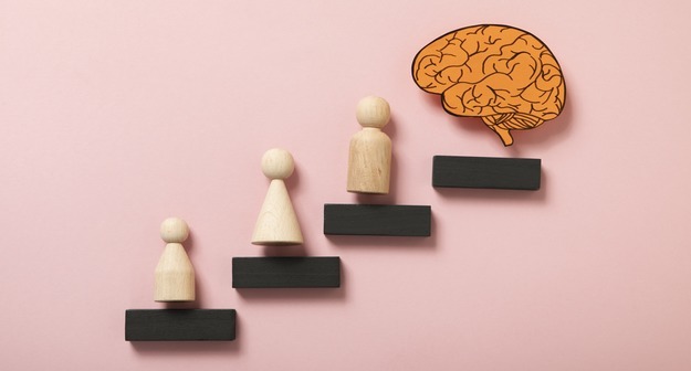 ​Олег Смолин: «Принудительная профилизация старшей школы будет отменена?»