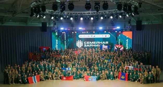 Московская семья показала высокие результаты в финале второго сезона всероссийской игры «Семейная зарница» Московская семья показала высокие результаты в финале второго сезона всероссийской игры «Семейная зарница»