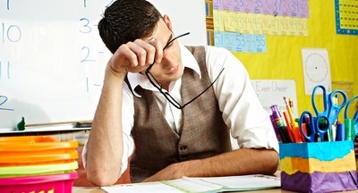 Сергей  Миронов предлагает приравнять учителей к госслужащим по уровню зарплат и льгот