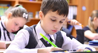 Второклассники пишут Всероссийские проверочные работы по русскому языку