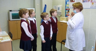 Эксперты обеспокоены отсутствием медпомощи в образовательных организациях