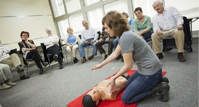 В Госдуме намерены обязать педагогов оказывать школьникам первую медицинскую помощь 