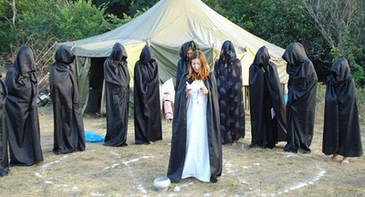 Вовлечение детей в секты или экстремистские организации влечет лишение родителей прав