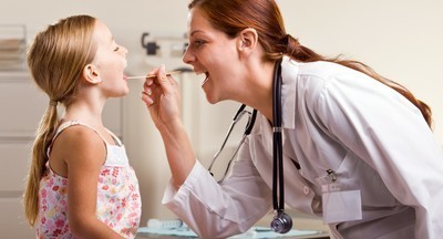 В Госдуме призвали вернуть в школы и детские сады медицинский персонал