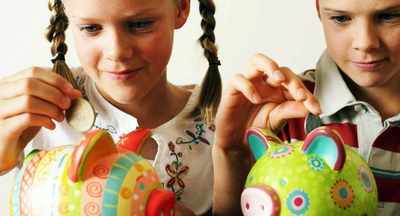 ВЦИОМ: российские подростки склонны копить деньги, а не тратить