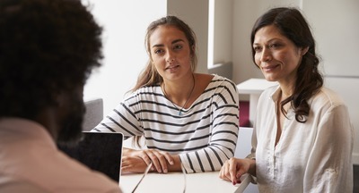 Франция: учителей следует учить общаться с родителями