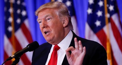 Президент США Дональд Трамп предложил разрешить школьным учителям скрытое ношение оружия для защиты