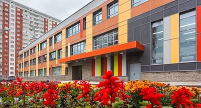 Более 55 тысяч новых учебных мест в школах создано в РФ в 2017 году