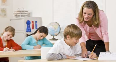 Необходимо повышать престиж профессии учителя