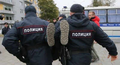 Молодежь защитят от политических манипуляций