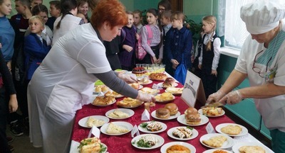 В Роспотребнадзор поступило около 14 тысяч обращений по питанию детей