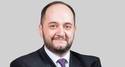 Министр образования Армении: Ни один директор не обязан вешать на стены школ фотографию лидера