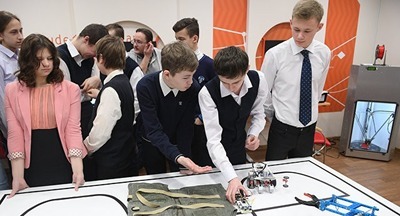 ​Детские технопарки Москвы подготовили летние программы для школьников