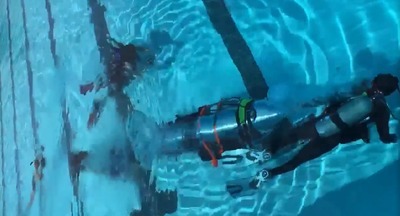 Для спасения детей из пещеры в Тайланде тестируют субмарину 