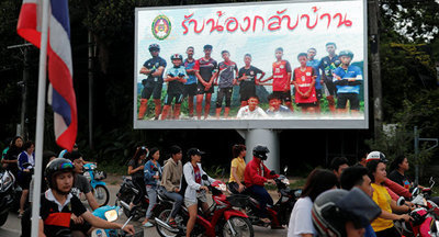 В Таиланде уже семерых детей спасли из затопленной пещеры